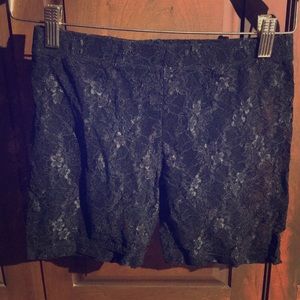 Short laced leggings